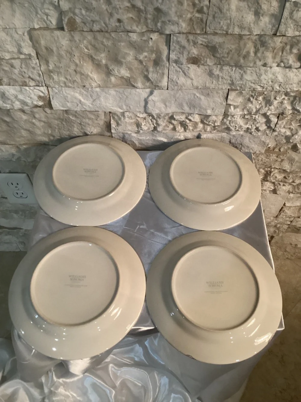 Williams Sonoma Damask Easter Bunny Plates and Bowls Set - 8 Piece Retired
